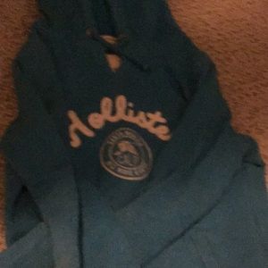 Hollister sweatshirt